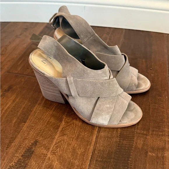 Marc Fisher Valen Suede Block Heels Sandals Ankle Strap - Picture 4 of 7